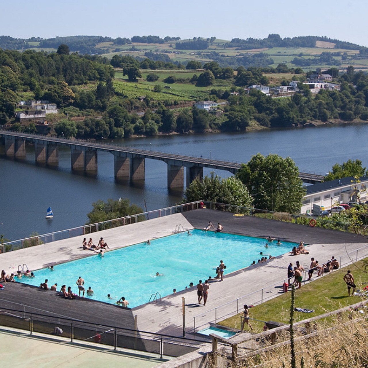 piscina portomarin